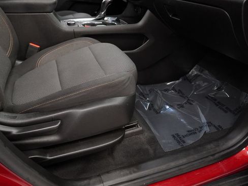 Used 2018 Chevrolet Traverse LT FWD image 38