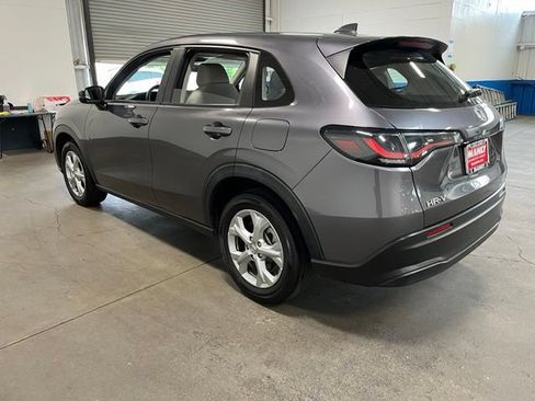 Used 2023 Honda HR-V LX image 5