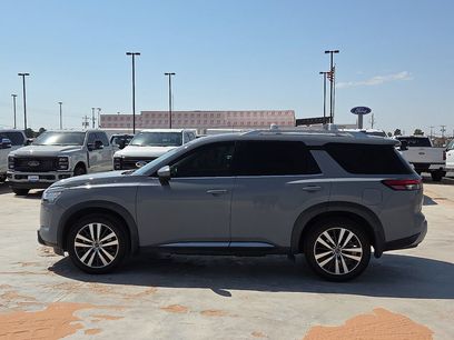 Used 2022 Nissan Pathfinder Platinum w/ Cargo Package