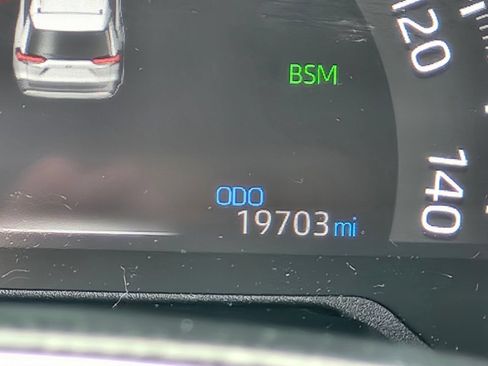 Used 2025 Toyota RAV4 XLE w/ Weather Package AWD/4WD image 31