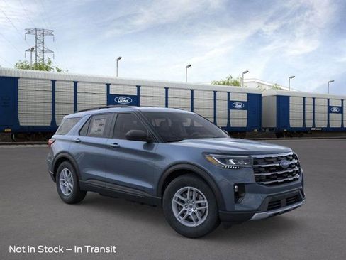 New 2026 Ford Explorer Active w/ Active Comfort Package image 7