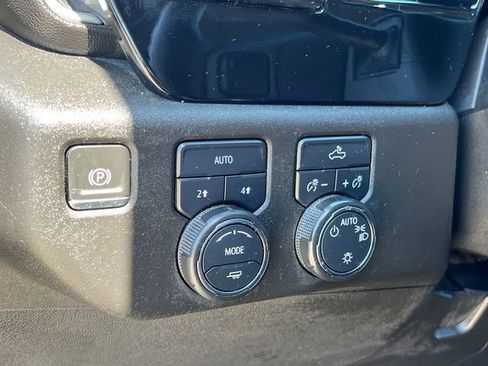 Used 2024 Chevrolet Silverado 1500 LT image 31