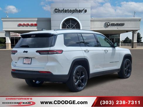 Used 2023 Jeep Grand Cherokee L Laredo AWD/4WD image 3