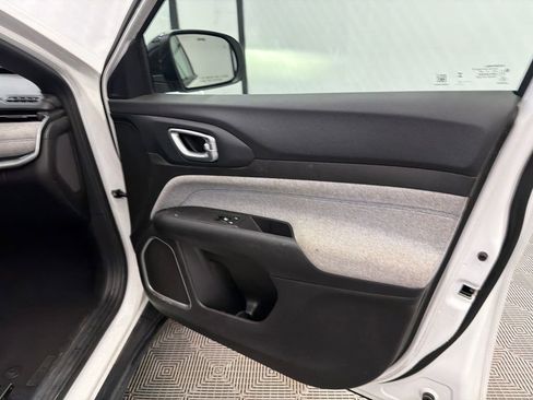 Used 2023 Toyota Corolla LE FWD image 44