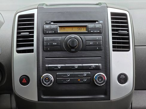 Used 2012 Nissan Frontier SV AWD/4WD image 21