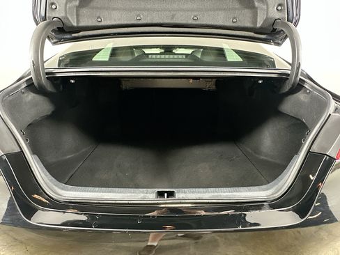 Used 2020 Toyota Camry SE image 27