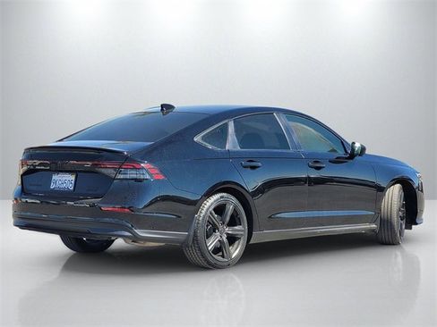 Used 2024 Honda Accord Sport image 4