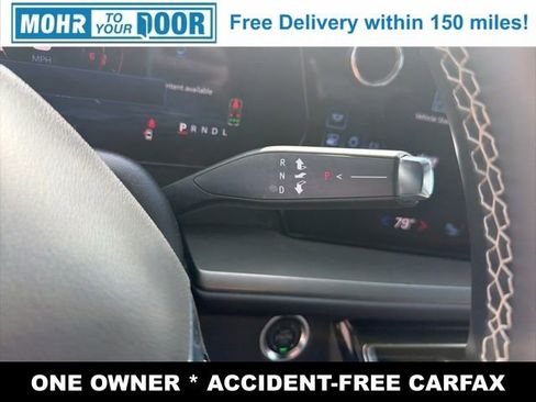 Used 2025 Chevrolet Traverse LT image 18