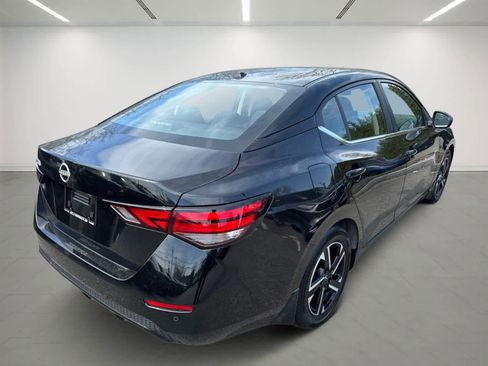 Used 2025 Nissan Sentra SV w/ All-Weather Package FWD image 6