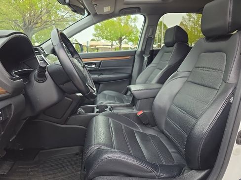 Used 2018 Honda CR-V Touring image 12