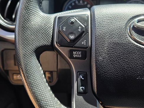 Used 2021 Toyota Tacoma TRD Off-Road w/ Technology Package AWD/4WD image 34