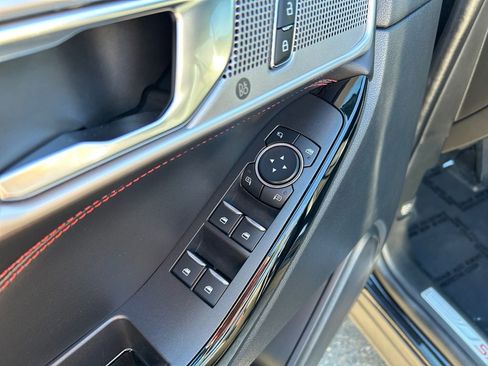 Used 2023 Ford Explorer ST-Line image 24