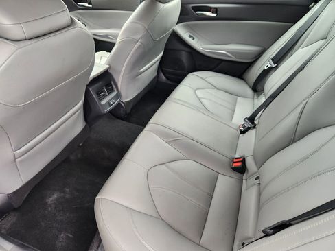Used 2020 Toyota Avalon XLE image 28