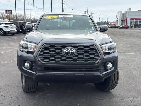 Certified 2022 Toyota Tacoma TRD Off-Road image 2