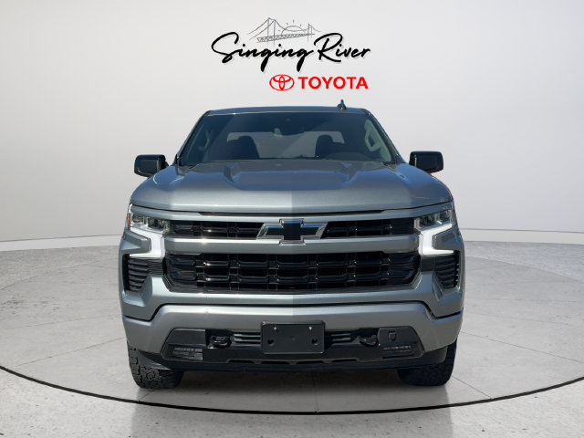 Used 2023 Chevrolet Silverado 1500 RST w/ Z71 Off-Road Package AWD/4WD image 2