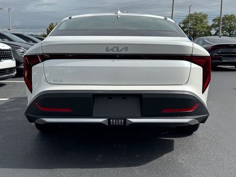 New 2025 Kia K4 LXS image 4