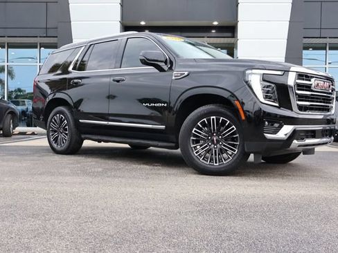 Used 2025 GMC Yukon Elevation AWD/4WD image 2