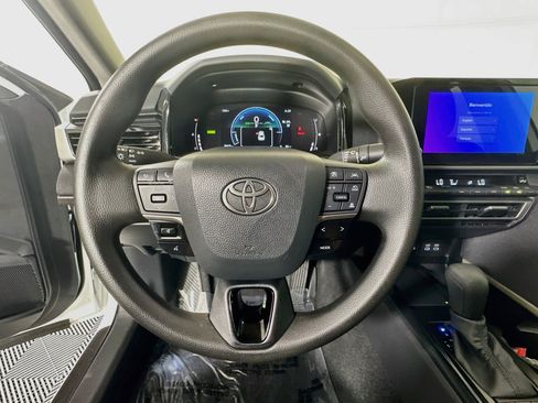 Used 2025 Toyota Camry LE FWD image 15