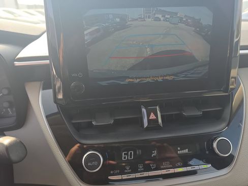 Used 2024 Toyota Corolla LE FWD image 18