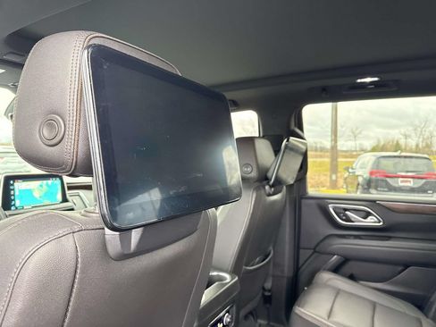 Used 2023 Chevrolet Tahoe High Country w/ Premium Package 2 AWD/4WD image 12