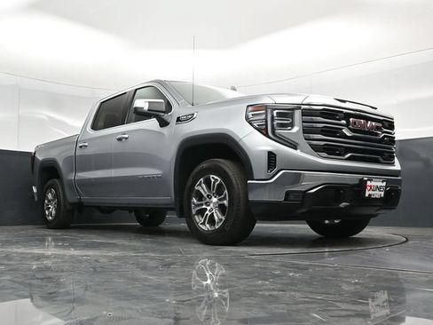 Used 2025 GMC Sierra 1500 SLT AWD/4WD image 56