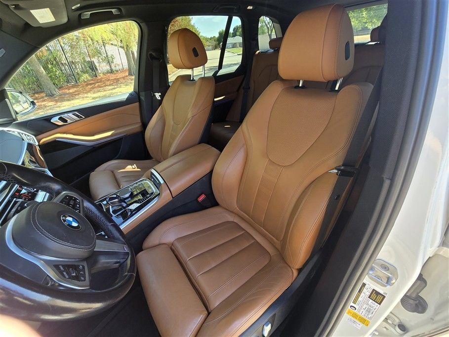 Used 2021 BMW X5 sDrive40i w/ M Sport Package RWD image 11