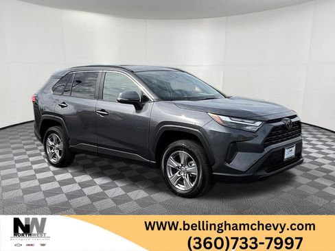 Used 2025 Toyota RAV4 XLE AWD/4WD image 1