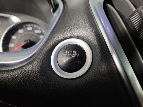 Used 2019 Chevrolet Traverse LT image 25