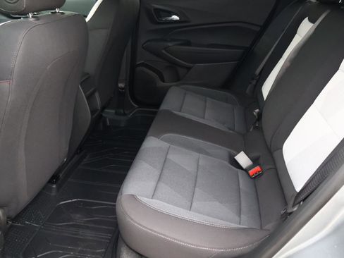 Used 2025 Chevrolet Trax RS w/ Driver Confidence Package image 19