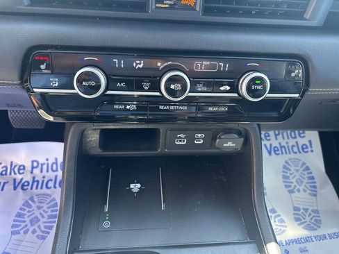 Used 2023 Honda Pilot Touring image 18