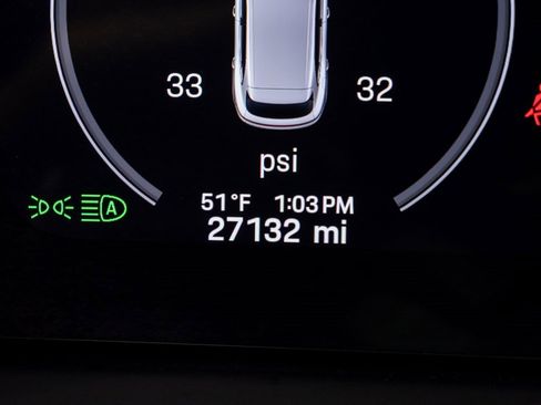 Certified 2024 Porsche Cayenne image 12