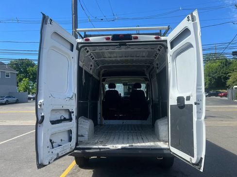 Used 2018 RAM ProMaster 2500 FWD image 9