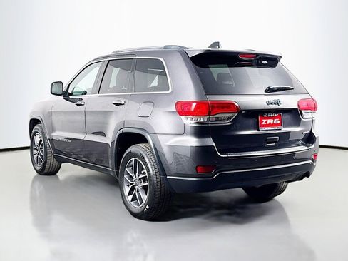 Used 2019 Jeep Grand Cherokee Laredo w/ Laredo X Package RWD image 3