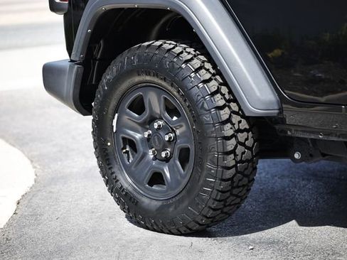 Used 2024 Jeep Wrangler Unlimited Sport AWD/4WD image 10