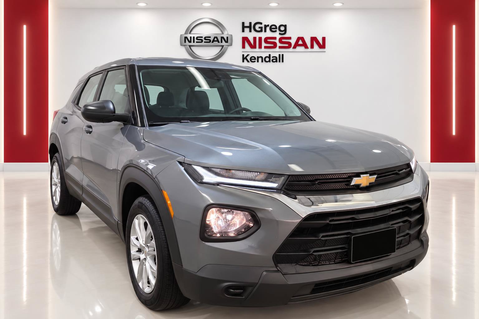 Used 2021 Chevrolet TrailBlazer LS FWD image 3