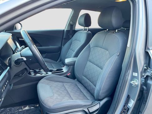 Certified 2022 Kia Niro LXS image 13