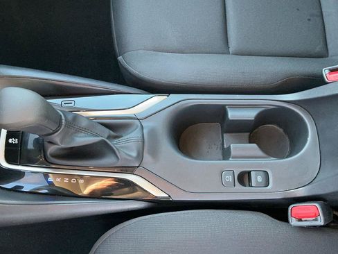 Used 2025 Toyota Corolla LE image 19