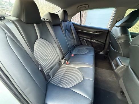 Used 2020 Toyota Camry SE image 28