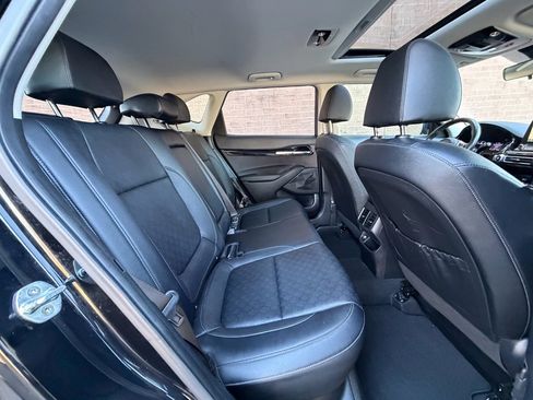 Used 2022 Kia Seltos EX image 18