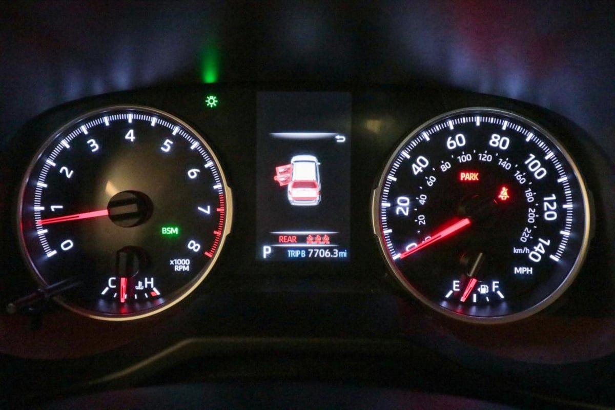 Used 2022 Toyota RAV4 XLE w/ Convenience Package FWD image 21