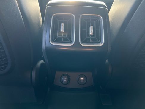 Used 2023 Kia Sorento EX w/ Panoramic Sunroof Package image 25