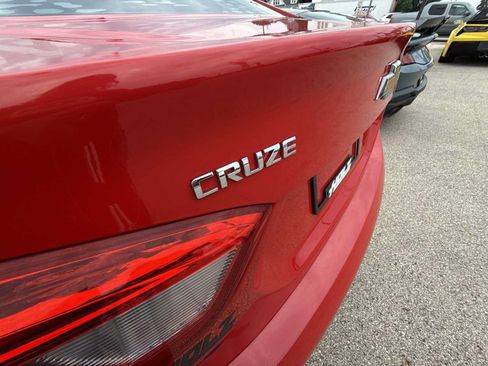 Used 2017 Chevrolet Cruze LT w/ Convenience Package FWD image 30