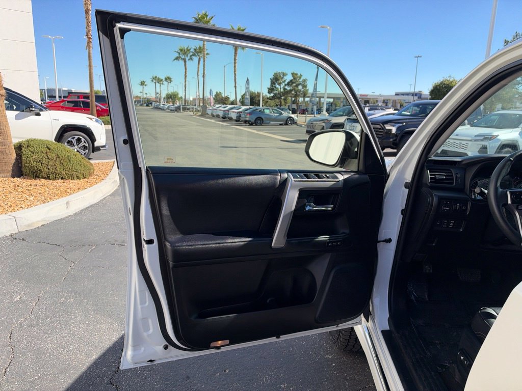 Certified 2020 Toyota 4Runner Limited AWD/4WD image 12