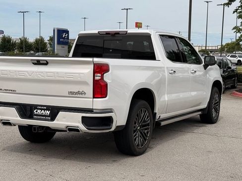 Used 2020 Chevrolet Silverado 1500 High Country w/ Technology Package AWD/4WD image 7