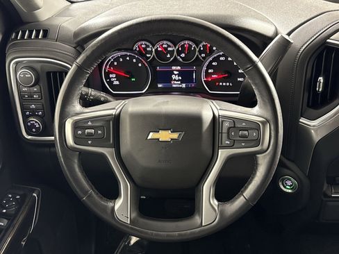 Used 2022 Chevrolet Silverado 1500 LT AWD/4WD image 16