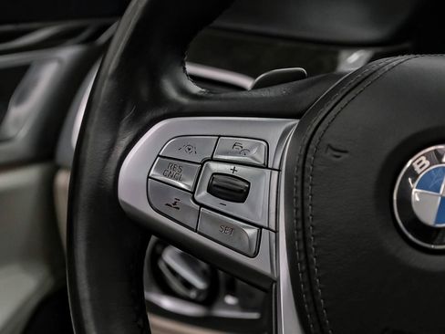 Used 2018 BMW 750i image 20