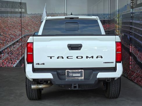 Certified 2025 Toyota Tacoma TRD Off-Road AWD/4WD image 7