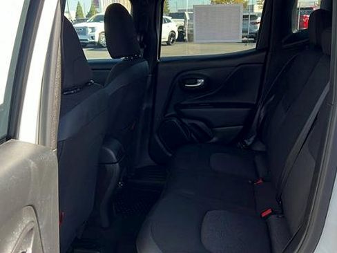 Used 2023 Jeep Renegade Trailhawk image 13