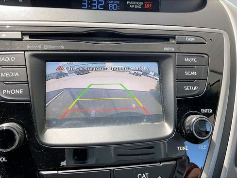 Used 2014 Hyundai Elantra SE w/ Option Group 02 FWD image 26
