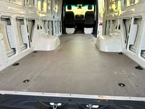 Used 2021 Mercedes-Benz Sprinter 3500 w/ Driver Convenience Package image 18